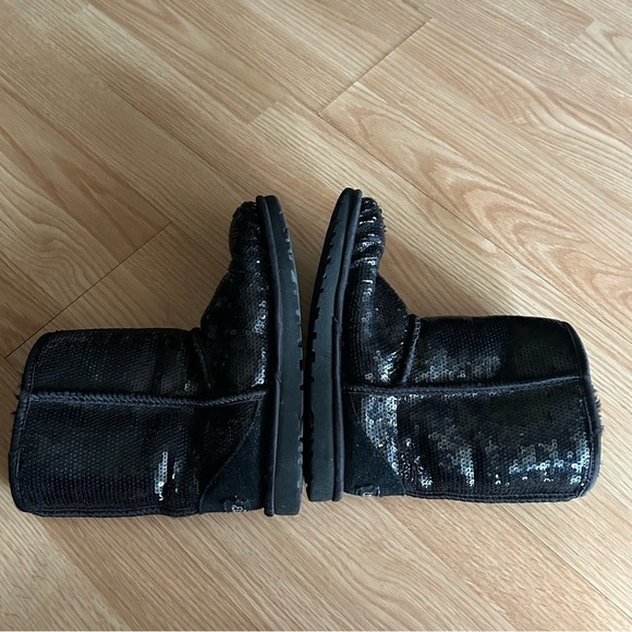 Ugg Black Classic Sequin Short Boots Women’s 5 - Picture 8 of 10